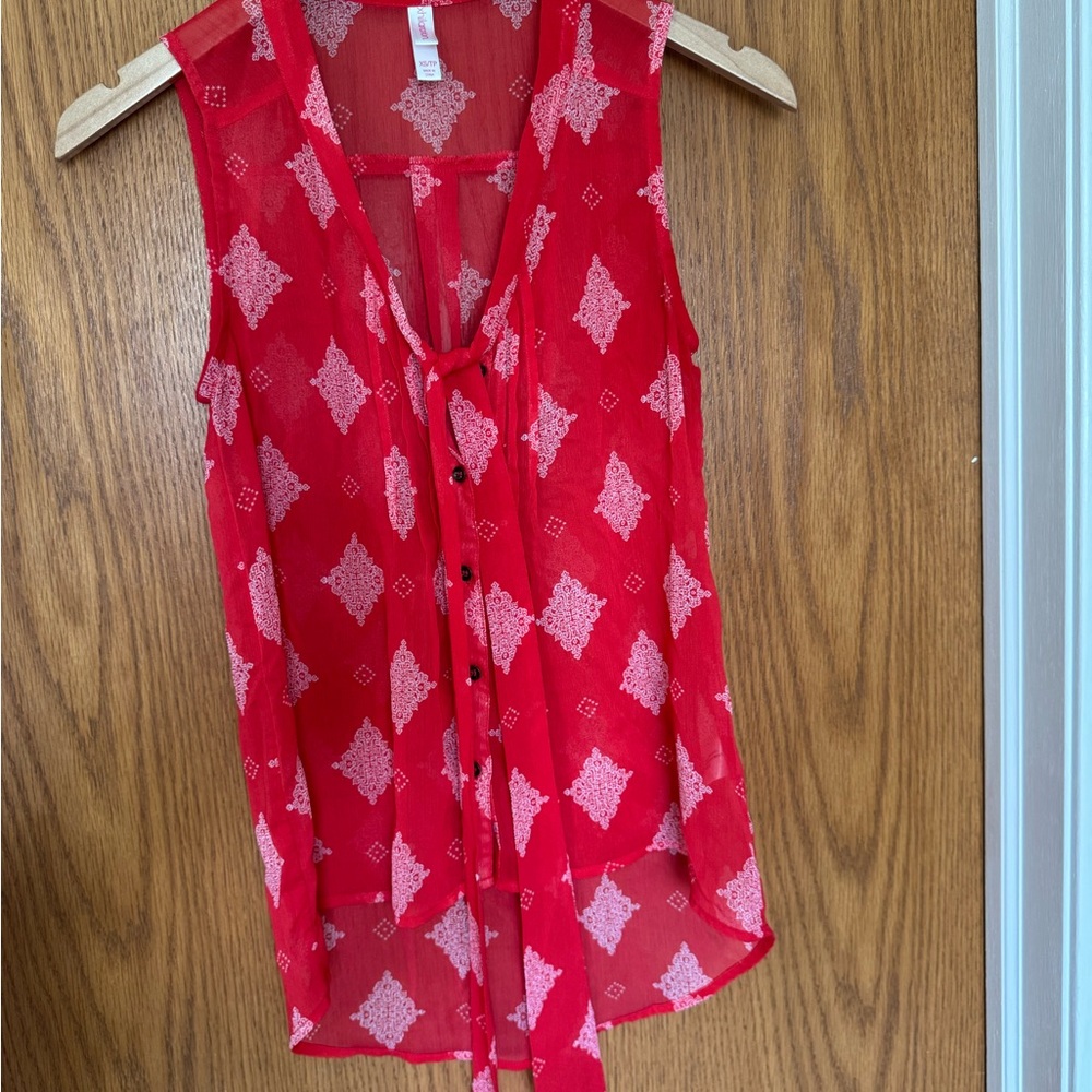 XS Xhilaration Red Tie Front Blouse with Buttoned Design
